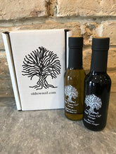 Load image into Gallery viewer, Signature EVOO &amp; Old Town Oil Reserve Balsamic Vinegar (150ml size bottles)